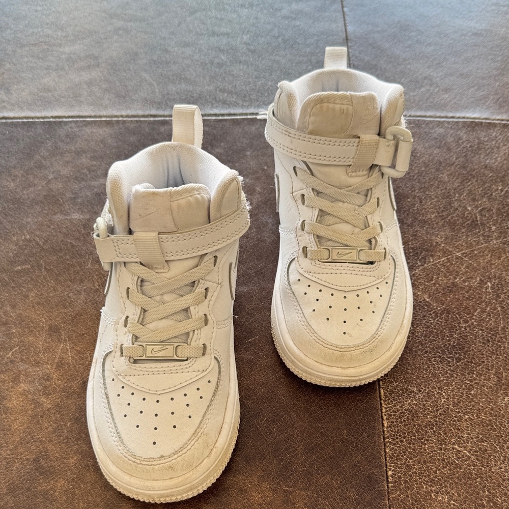 Nike Kids Cream High-Top Sneakers